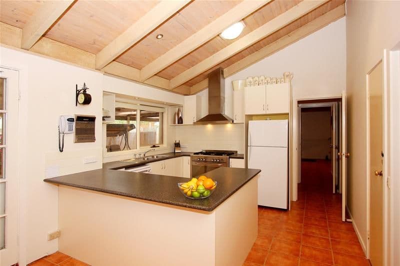 6 Golden Grove, MILL PARK VIC 3082, Mill Park - Thumbnail 3