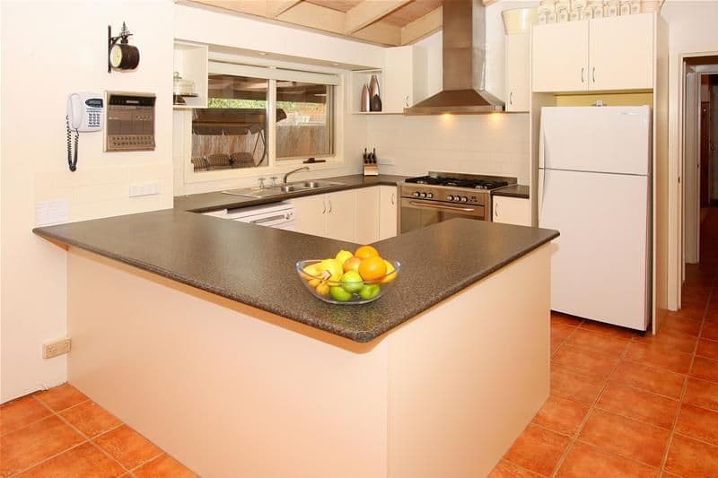 6 Golden Grove, MILL PARK VIC 3082, Mill Park - Thumbnail 7