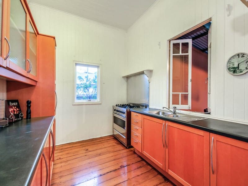 6 York Street, Coorparoo - Thumbnail 8