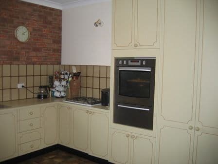 119 Redlands Road, COROWA NSW 2646, Corowa - Thumbnail 2