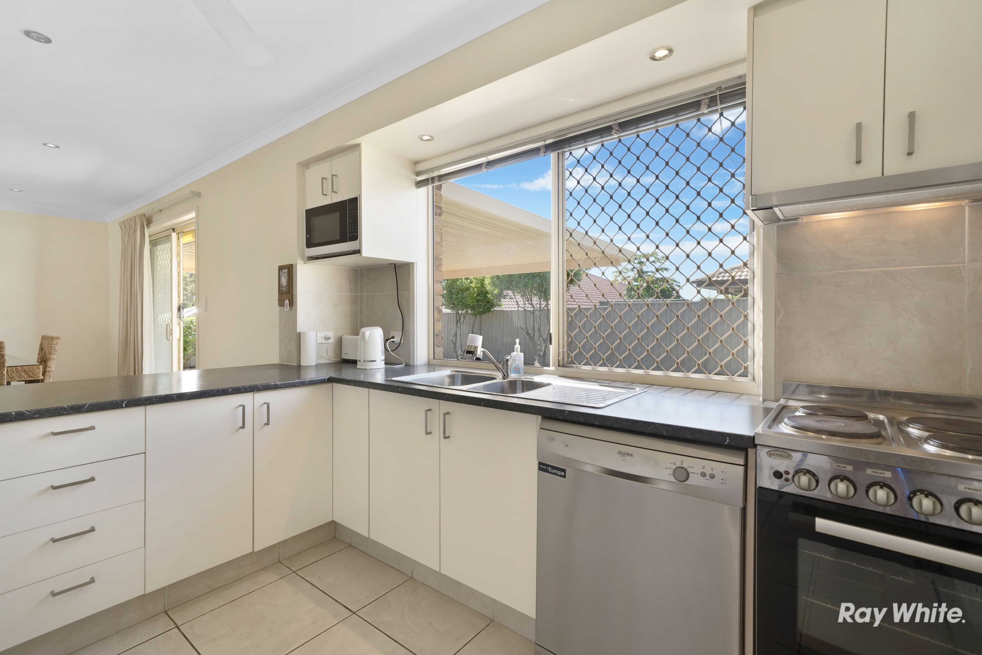 24A Stapley Cres, Altona North - Thumbnail 7