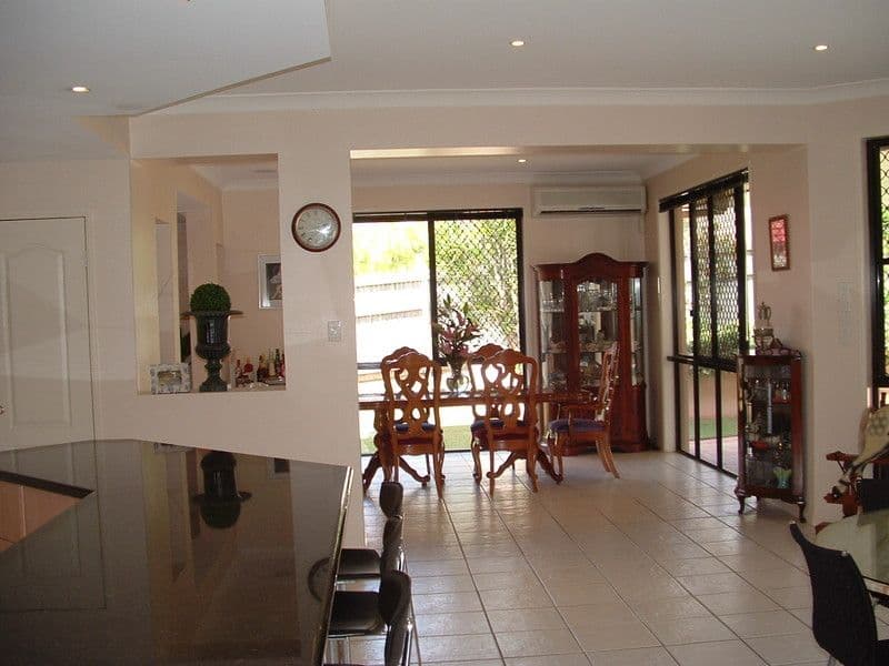 16  Barnstos Place, CARINDALE QLD 4152, Carindale - Thumbnail 8