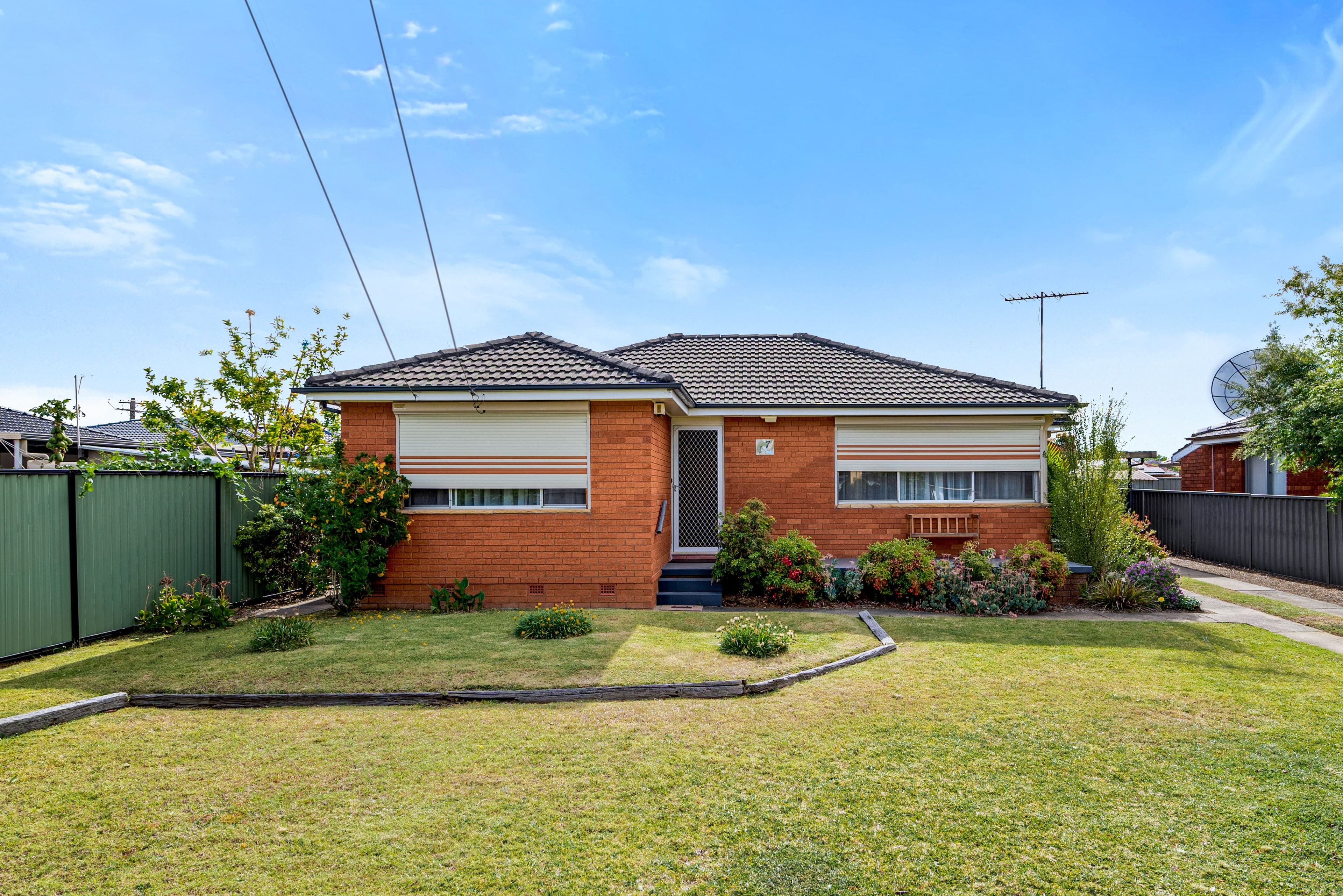 17 Alice Street, Macquarie Fields NSW 2564, Macquarie Fields - Image 1