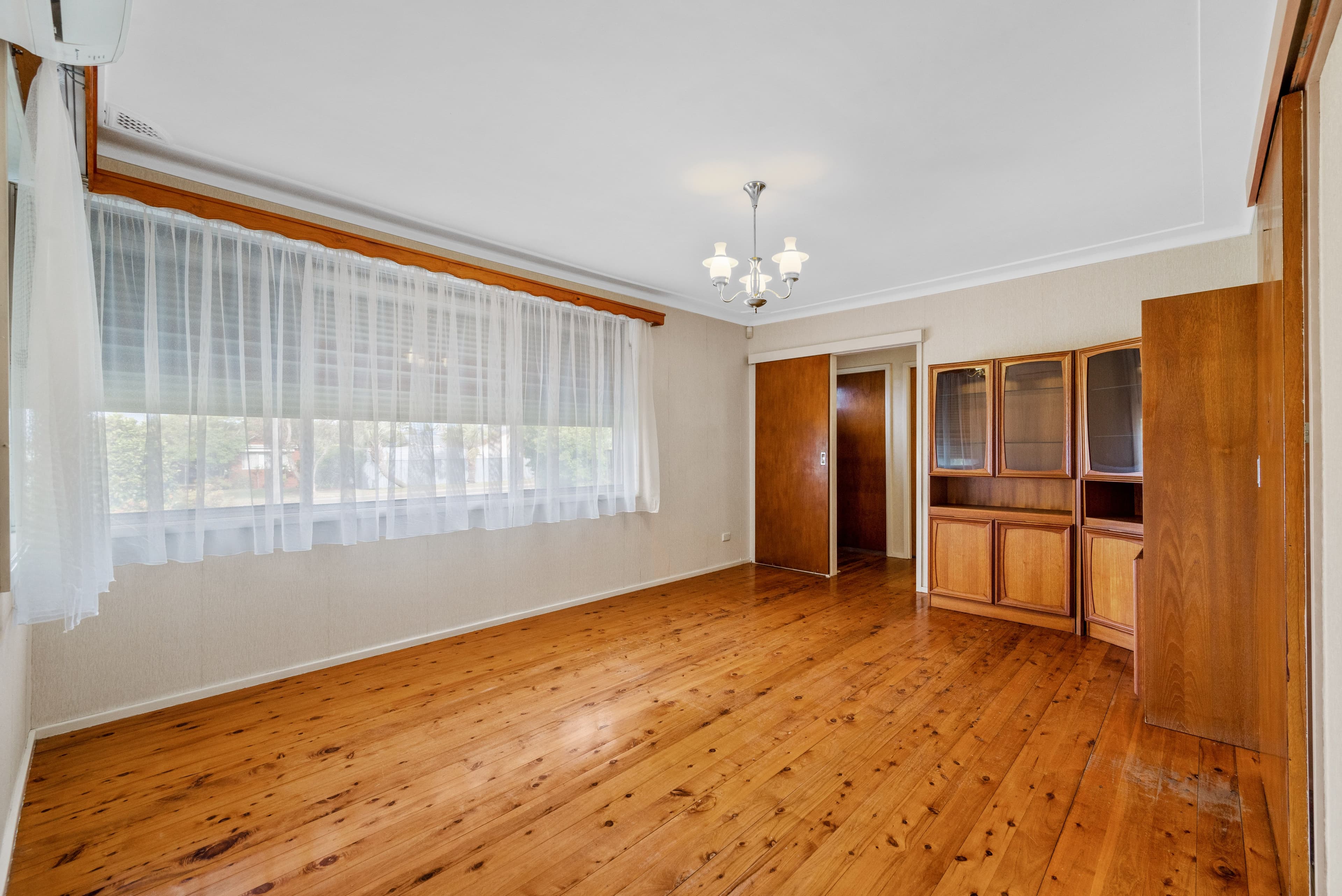 17 Alice Street, Macquarie Fields NSW 2564, Macquarie Fields - Thumbnail 2