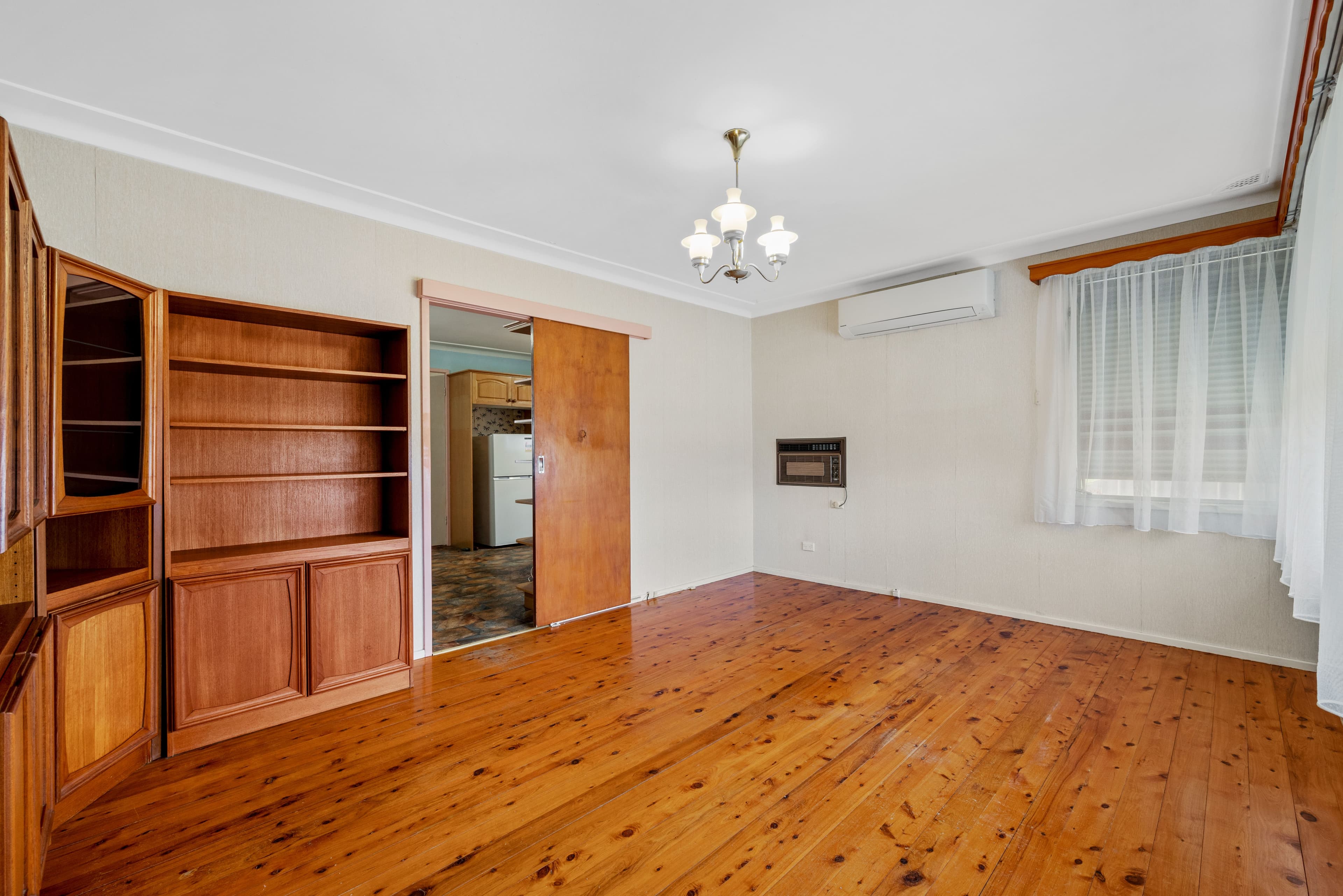 17 Alice Street, Macquarie Fields NSW 2564, Macquarie Fields - Thumbnail 3
