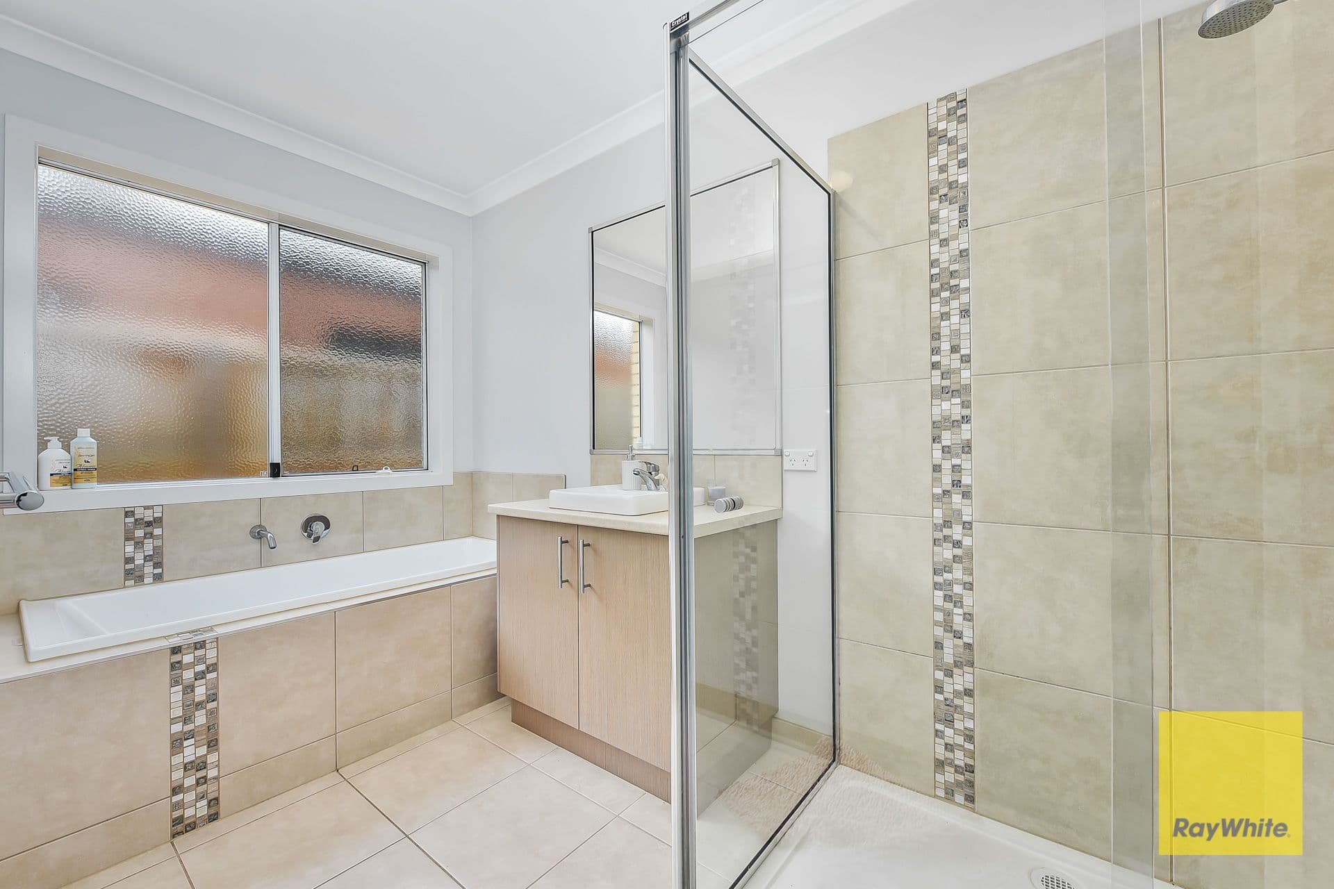 4 Satsuma Avenue, Berwick VIC 3806, Berwick - Thumbnail 7