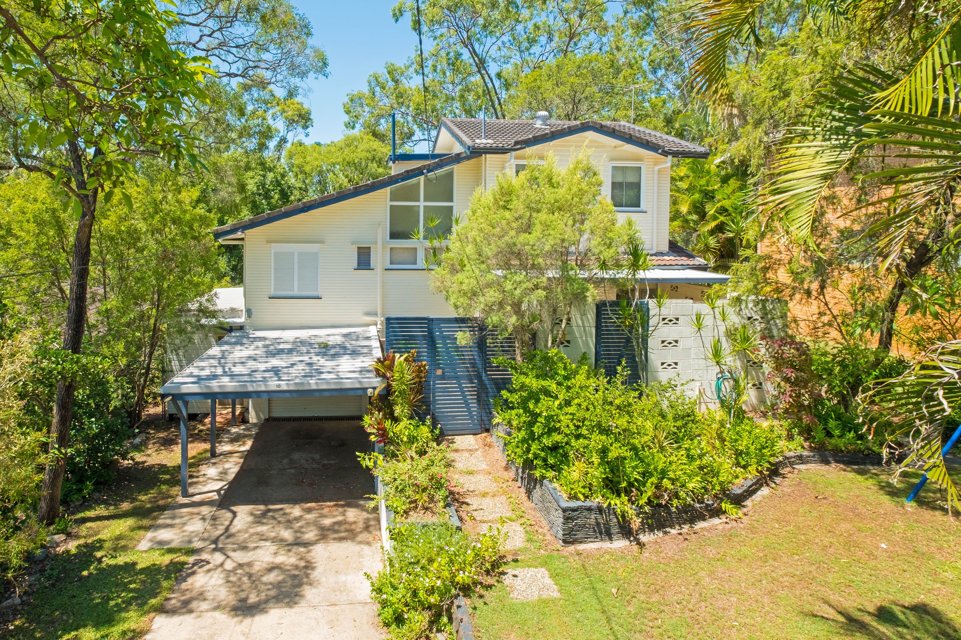 10 Algona Street, Holland Park West QLD 4121, Holland Park West - Thumbnail 2