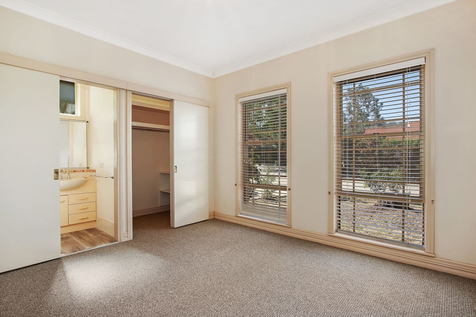 21 O'Brien Court, West Albury NSW 2640, West Albury - Thumbnail 4