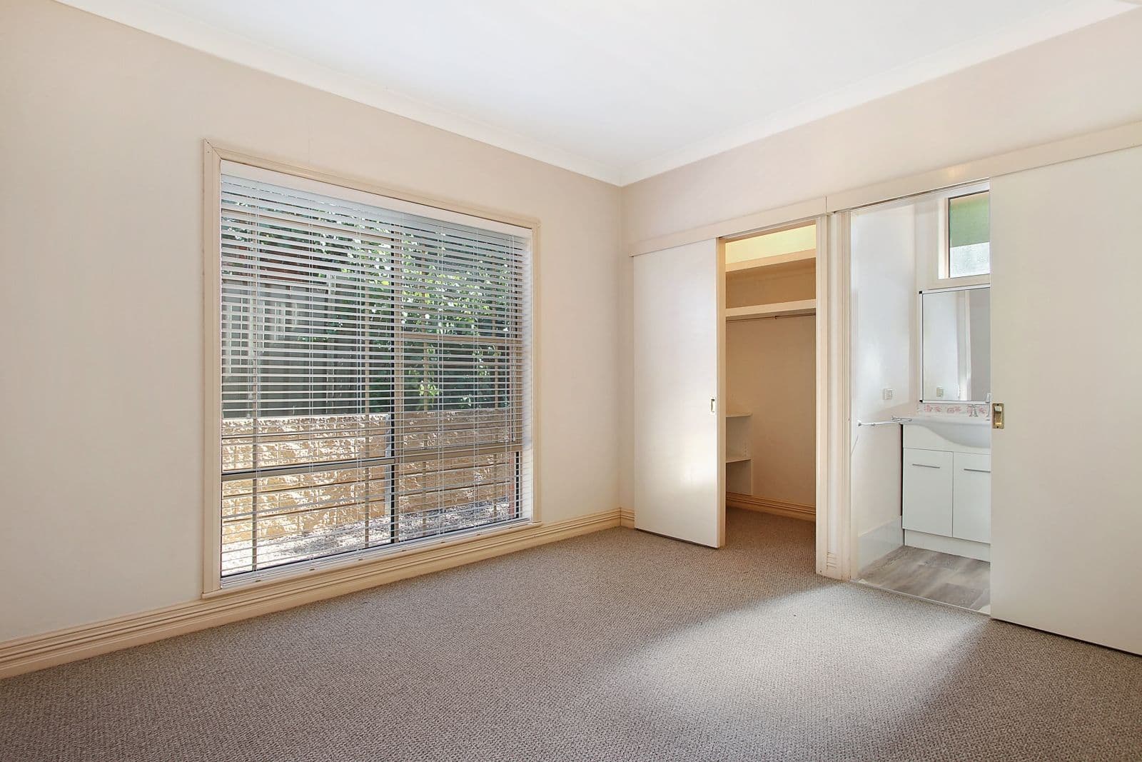 21 O'Brien Court, West Albury NSW 2640, West Albury - Thumbnail 5