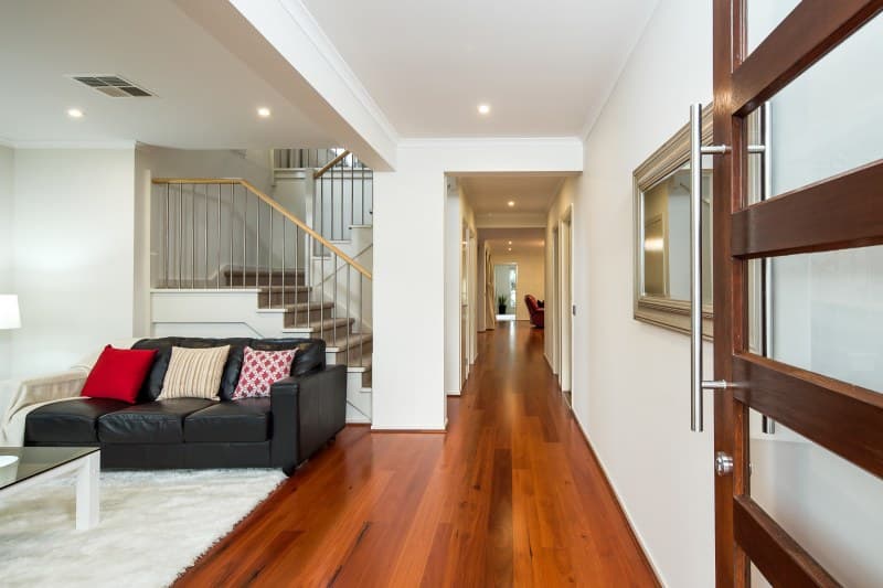 6 Murray Street, Fulham - Thumbnail 2
