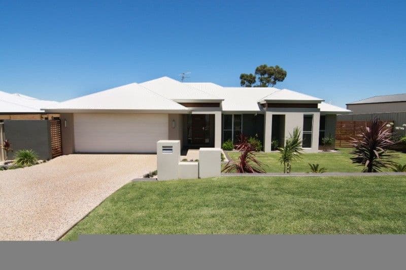 40 Elizabeth Street, WESTBROOK QLD 4350, Westbrook - Image 1