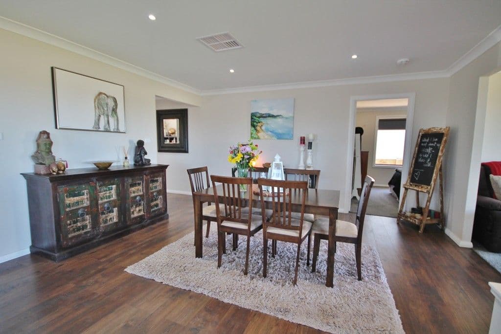 12 Henry Place, Young NSW 2594, Young - Thumbnail 3
