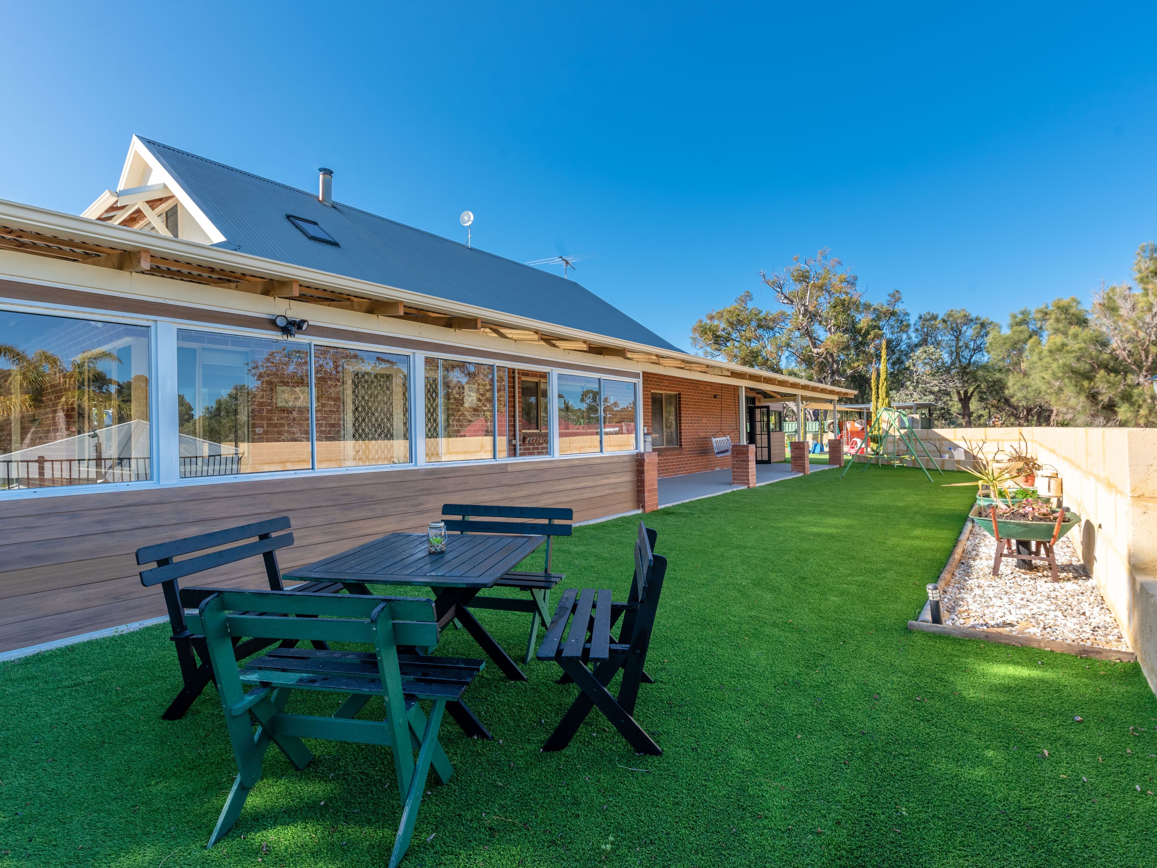 194 Badgerup Road, GNANGARA WA 6077, Gnangara - Thumbnail 5