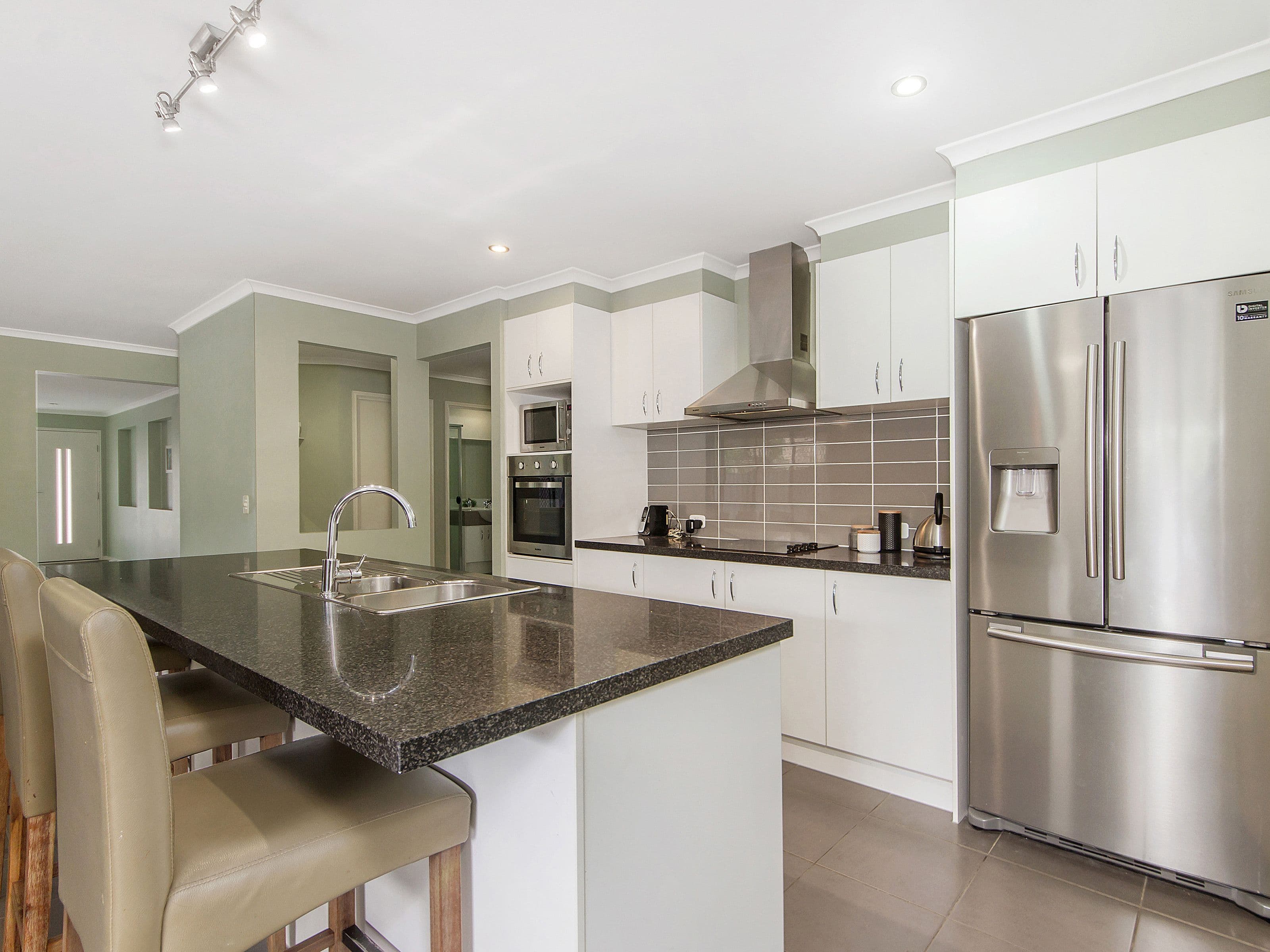 305/100 Western Beach Road, Geelong, Geelong - Thumbnail 4