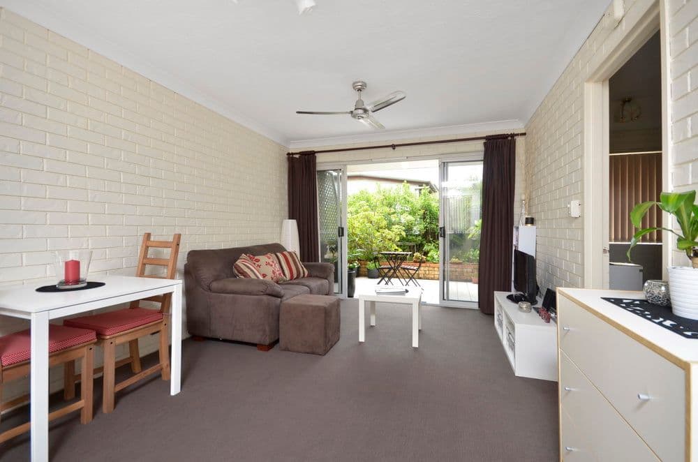 11 Baragoola Street, COORPAROO QLD 4151, Coorparoo - Thumbnail 2
