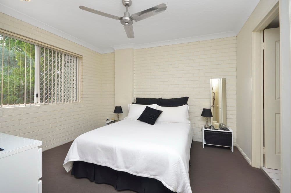 11 Baragoola Street, COORPAROO QLD 4151, Coorparoo - Thumbnail 3