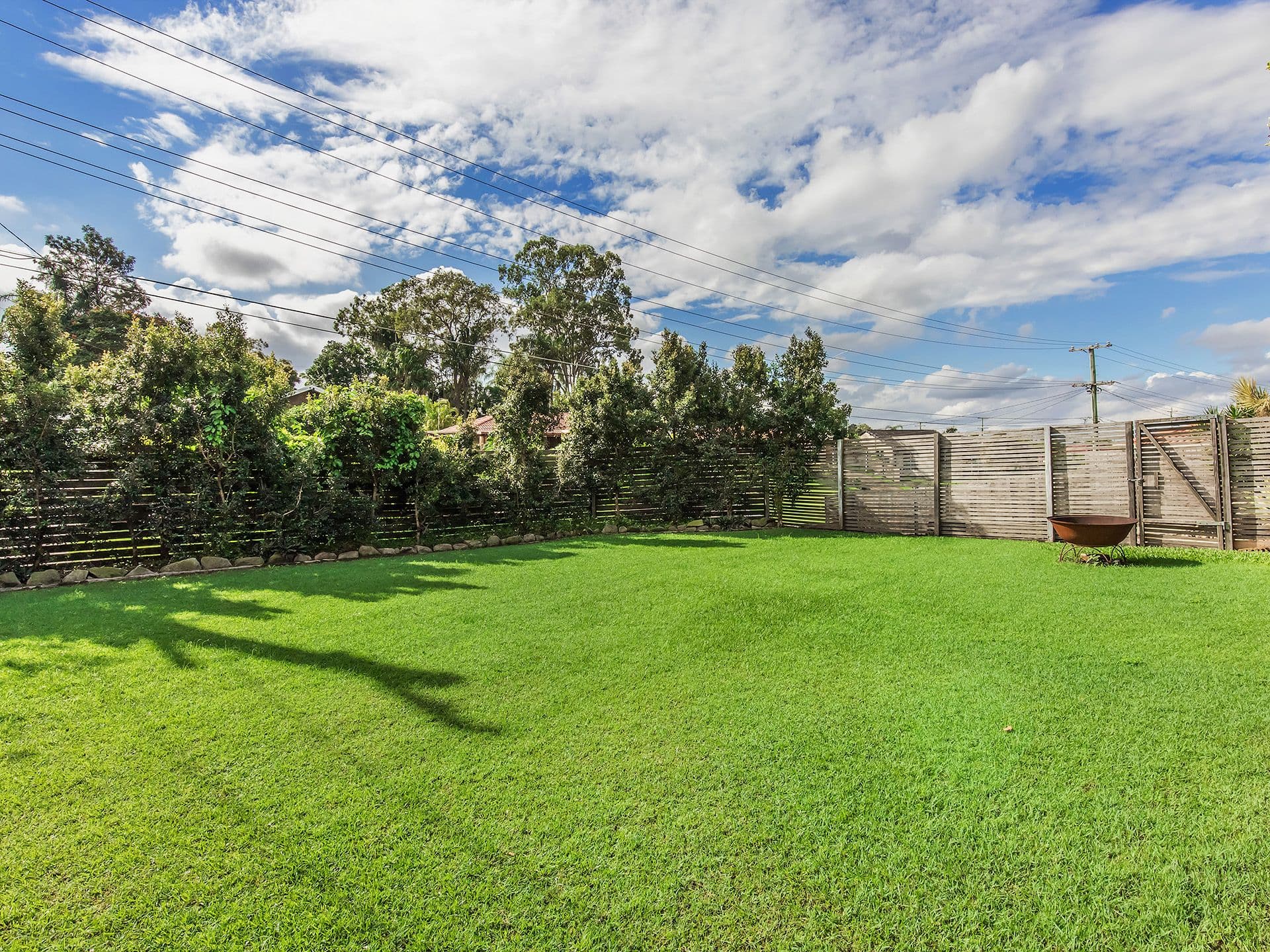 33 Shields Street, Mount Warren Park QLD 4207, Mount Warren Park - Image 1
