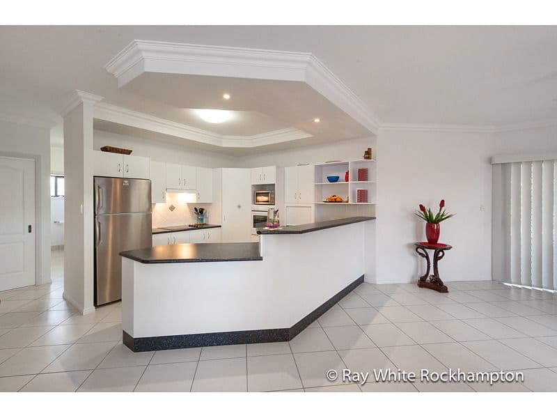 21 Warner Avenue, NORMAN GARDENS QLD 4701, Norman Gardens - Thumbnail 3