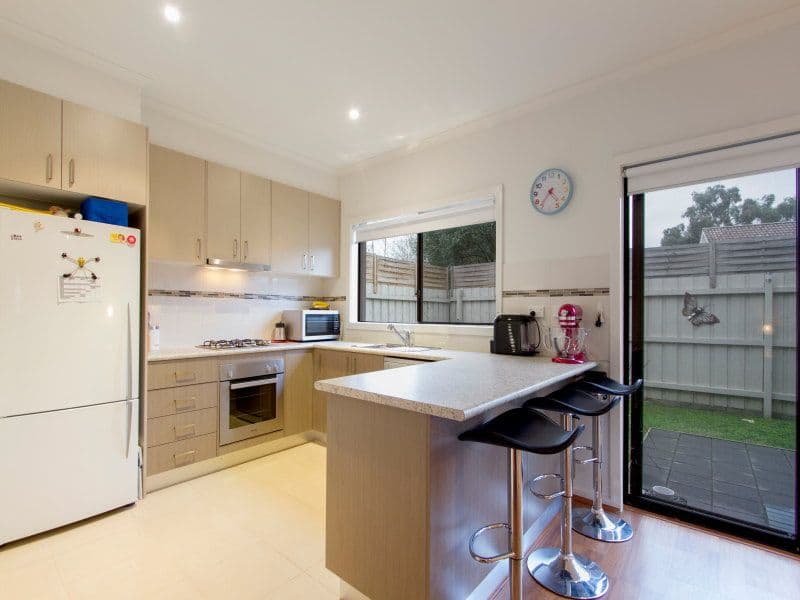 18 Armata Crescent, FRANKSTON NORTH VIC 3200, Frankston North - Thumbnail 2