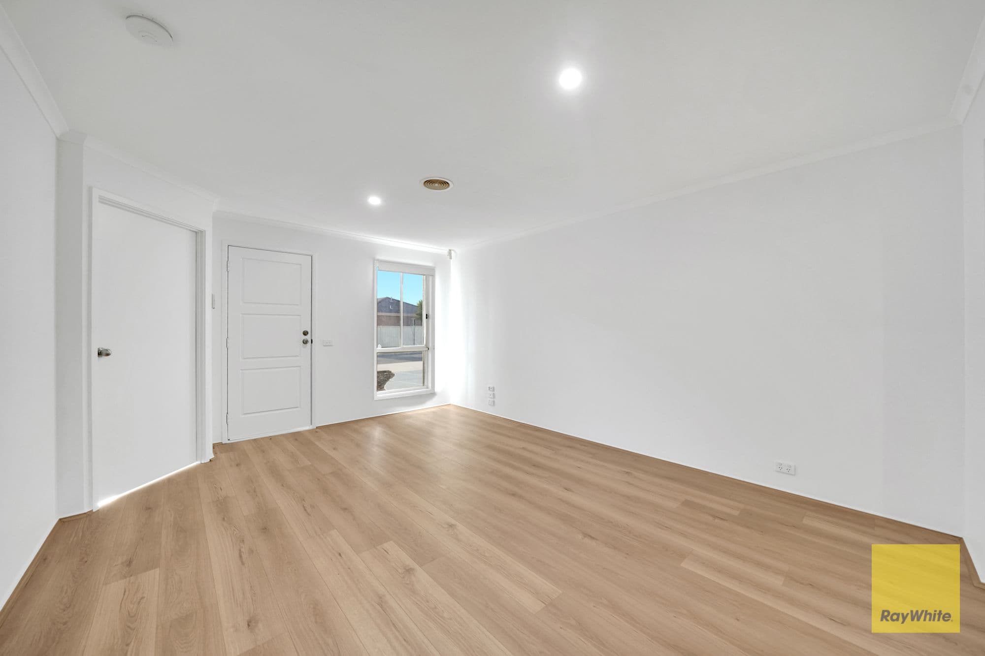 2 Maximus Court, Kurunjang VIC 3337, Kurunjang - Thumbnail 3