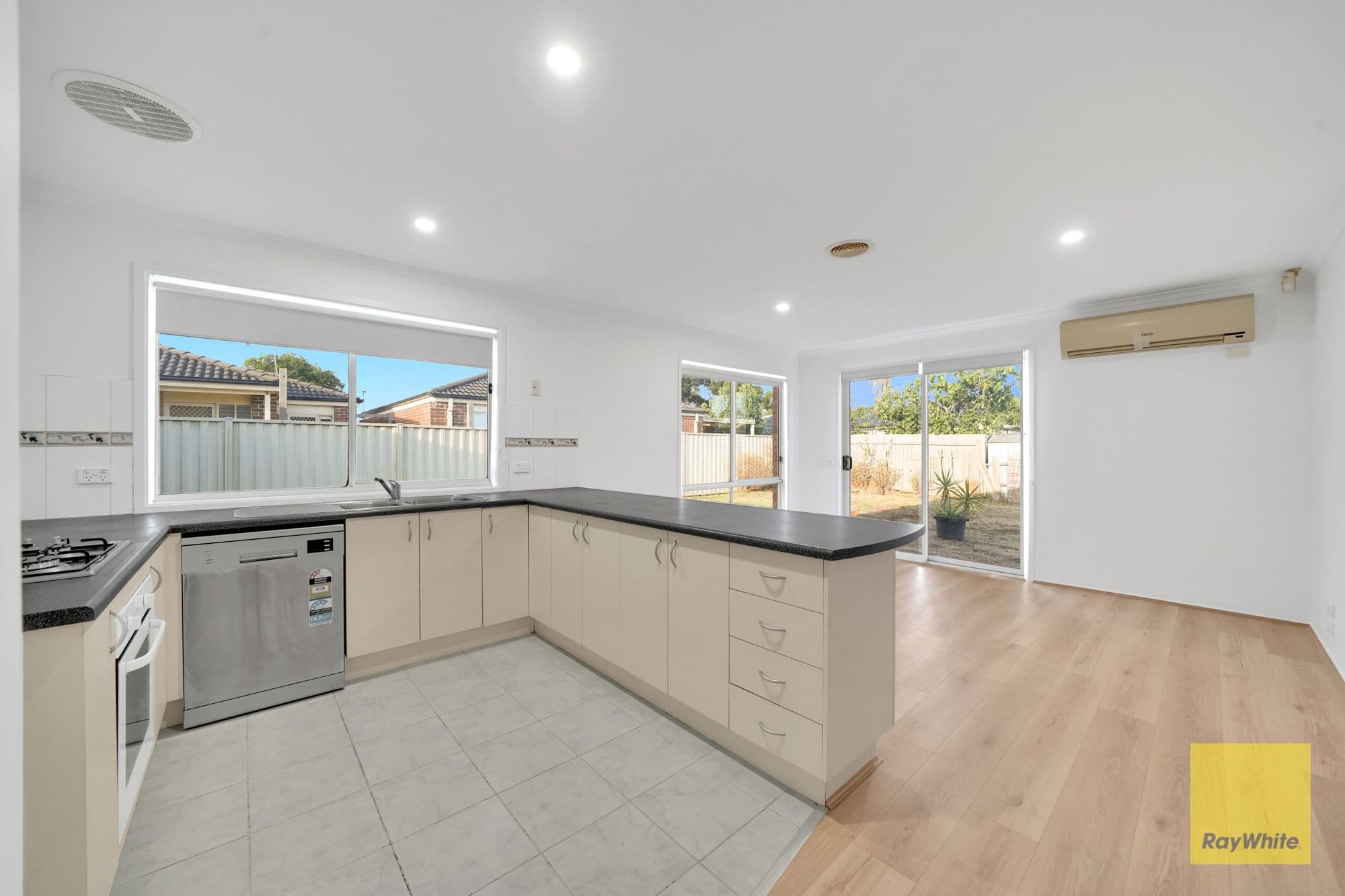 2 Maximus Court, Kurunjang VIC 3337, Kurunjang - Thumbnail 6