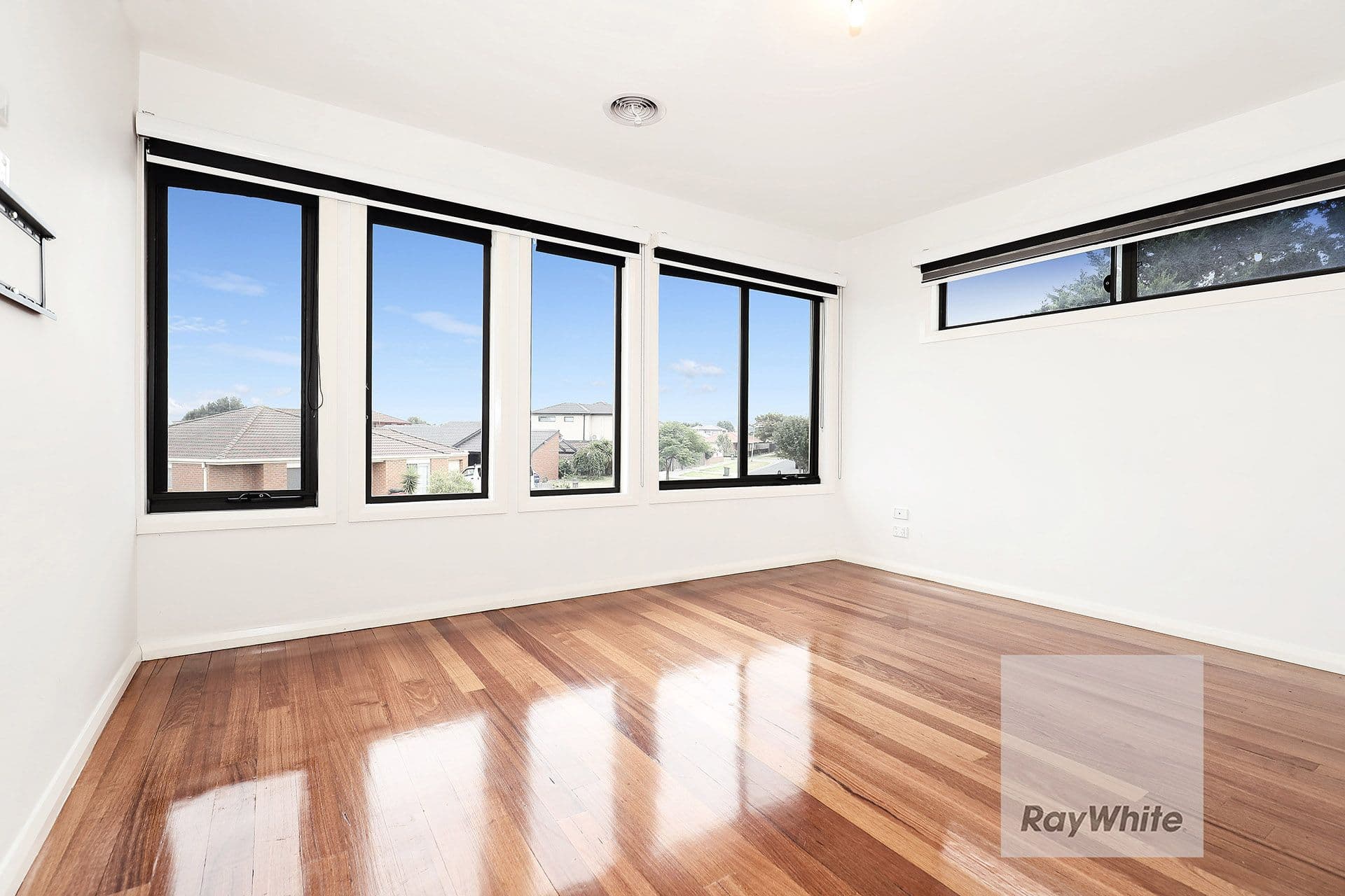 26a Pinnaroo Circuit, Meadow Heights VIC 3048, Meadow Heights - Thumbnail 8