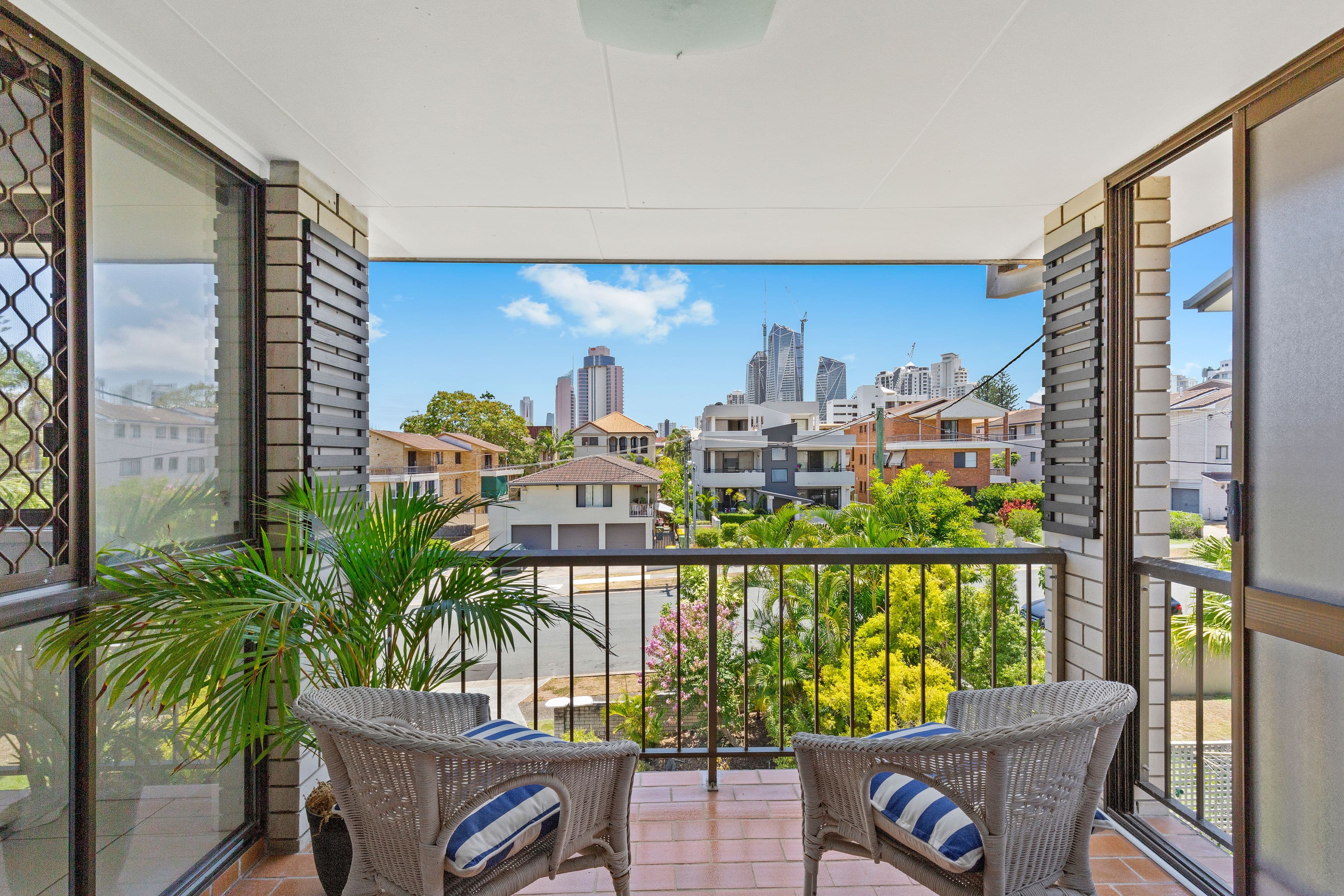 12 Rosewood Avenue, Broadbeach QLD 4218, Broadbeach - Thumbnail 2
