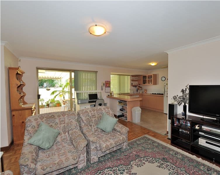37 Pentecost Avenue, BEECHBORO WA 6063, Beechboro - Thumbnail 3