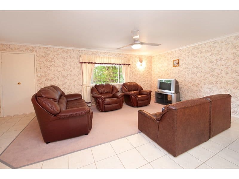 82 Fernside Avenue, Briar Hill, Briar Hill - Thumbnail 4