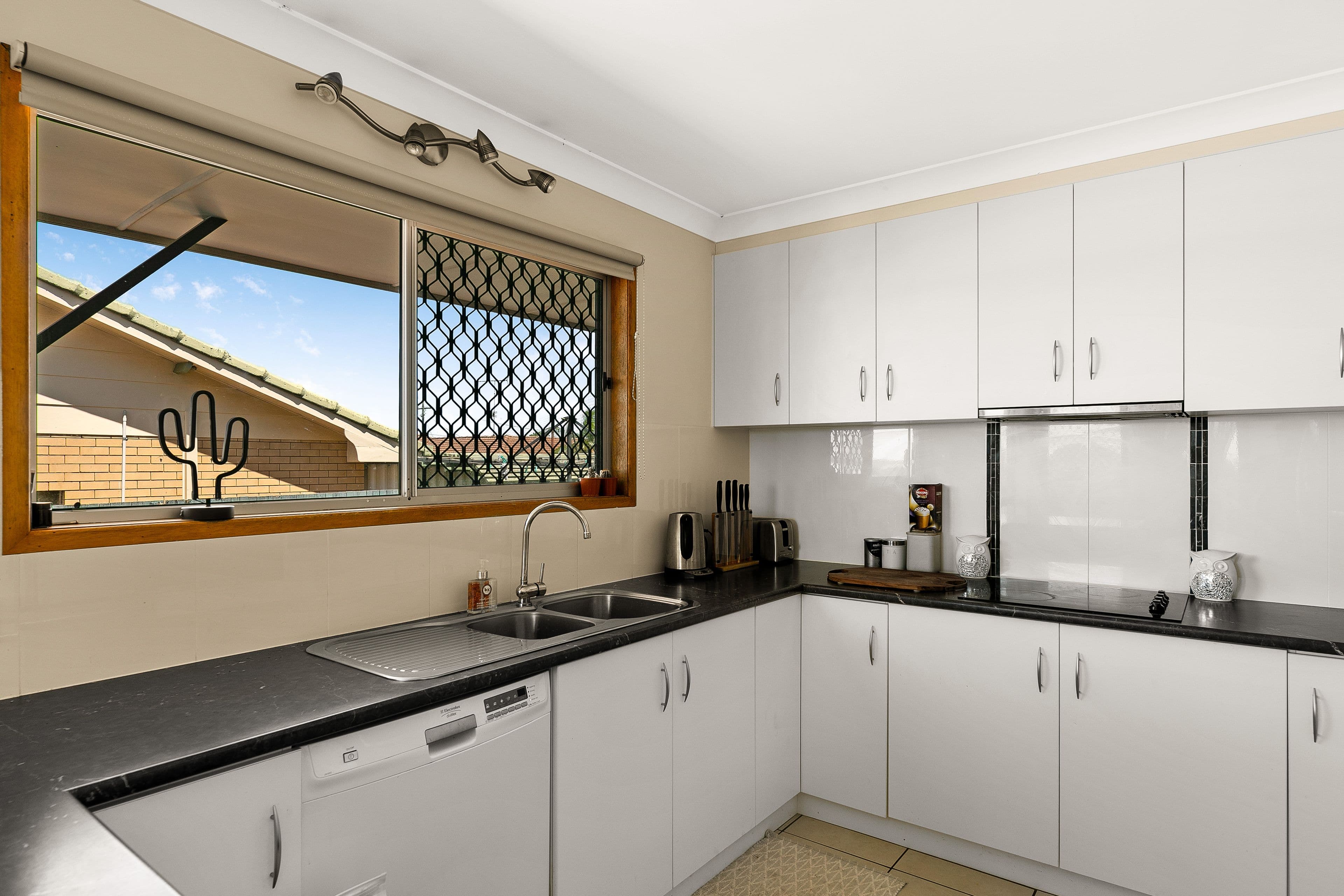 2 Bischof Street, Wilsonton Heights QLD 4350, Wilsonton Heights - Thumbnail 5