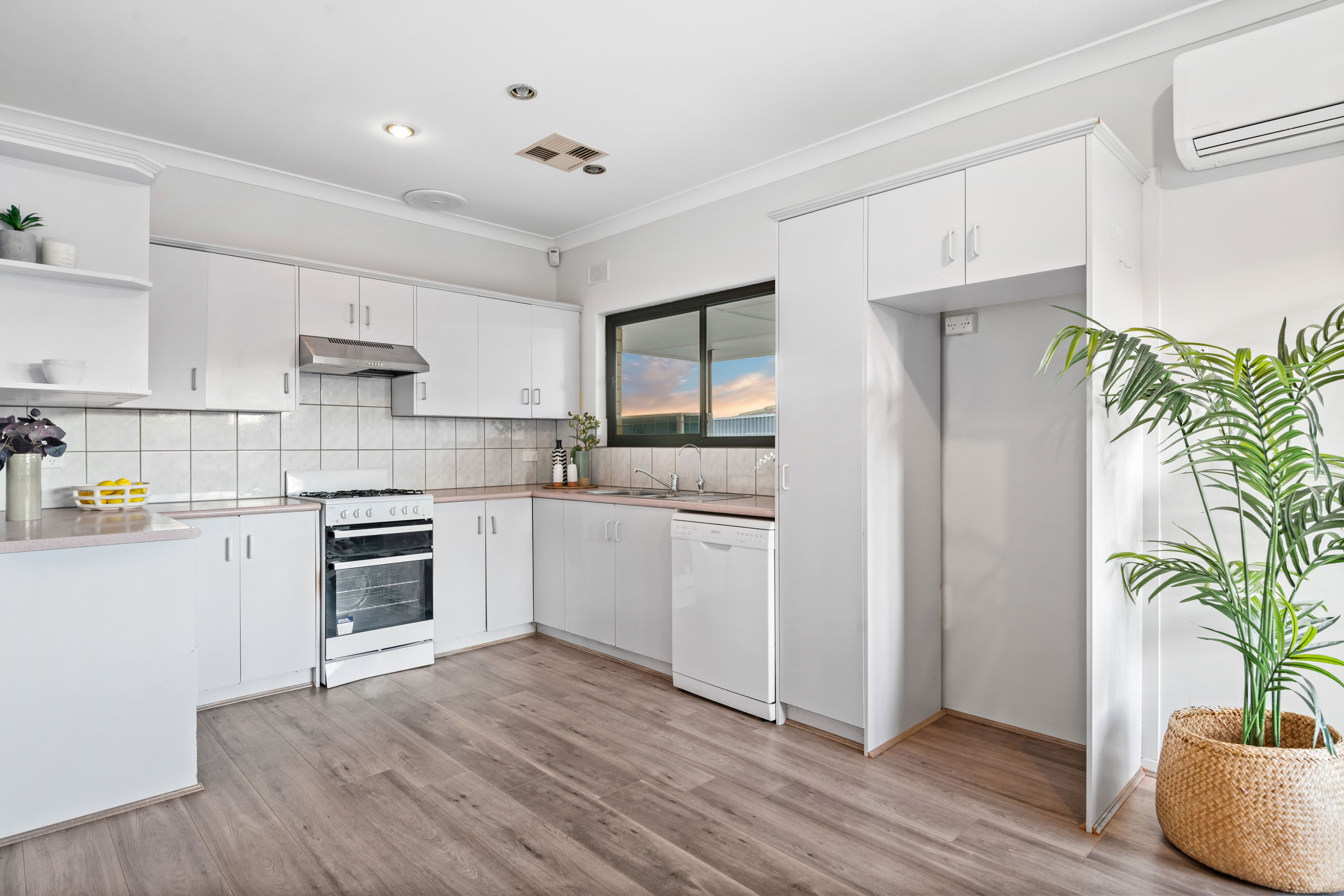 11 Hilton Street, Christies Beach SA 5165, Christies Beach - Thumbnail 6