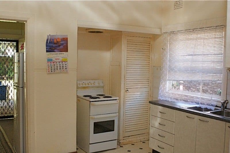 7 Warren Parade, PUNCHBOWL NSW 2196, Punchbowl - Thumbnail 2