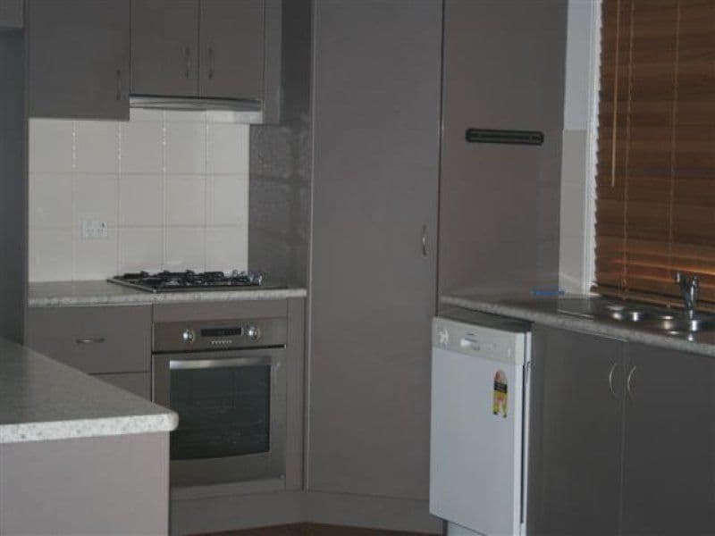 52 Raglan Street, ROMA QLD 4455, Roma - Thumbnail 2