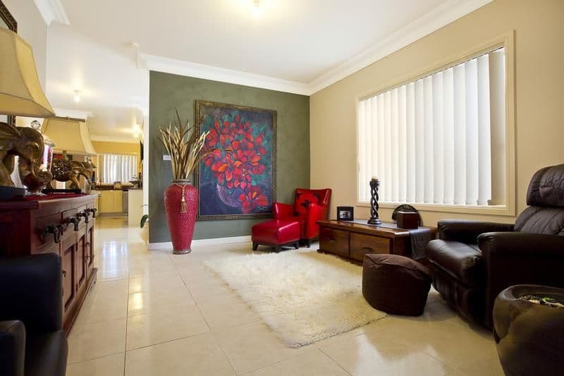 82 Harraden Drive, WEST HOXTON NSW 2171, West Hoxton - Thumbnail 2