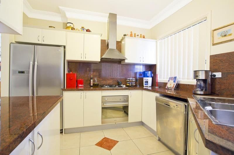 82 Harraden Drive, WEST HOXTON NSW 2171, West Hoxton - Thumbnail 3