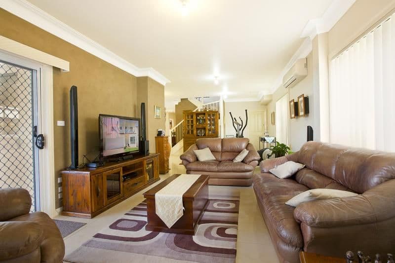82 Harraden Drive, WEST HOXTON NSW 2171, West Hoxton - Thumbnail 5