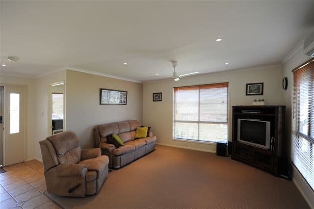 5 Elizabeth Kenny Court, HARRISTOWN QLD 4350, Harristown - Thumbnail 8