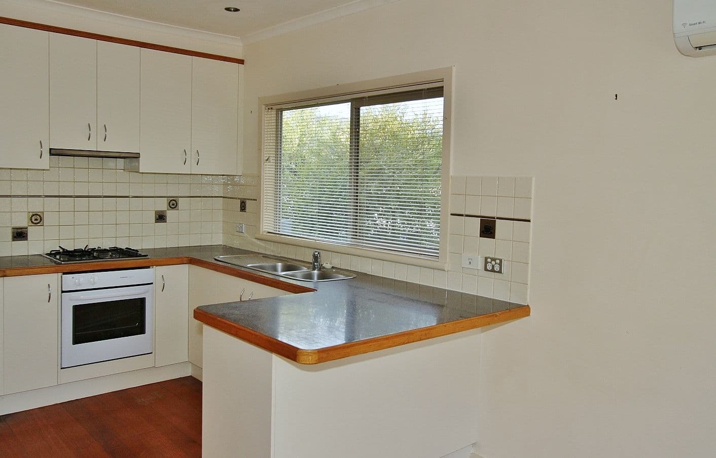 7 Palm Court, Heathcote VIC 3523, Heathcote - Thumbnail 2
