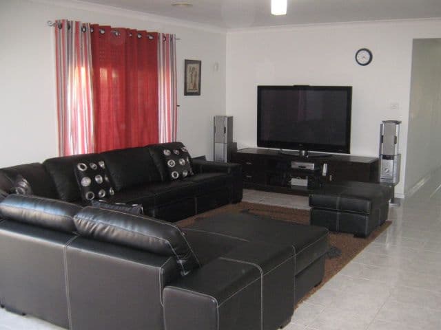 64 Lockwood Drive, ROXBURGH PARK VIC 3064, Roxburgh Park - Thumbnail 3