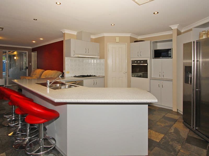 13 Mandilla Parade, BALLAJURA WA 6066, Ballajura - Thumbnail 3