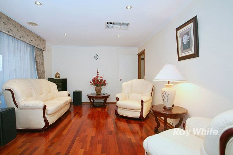 27 Malmsbury Crescent, Rowville VIC 3178, Rowville - Thumbnail 6