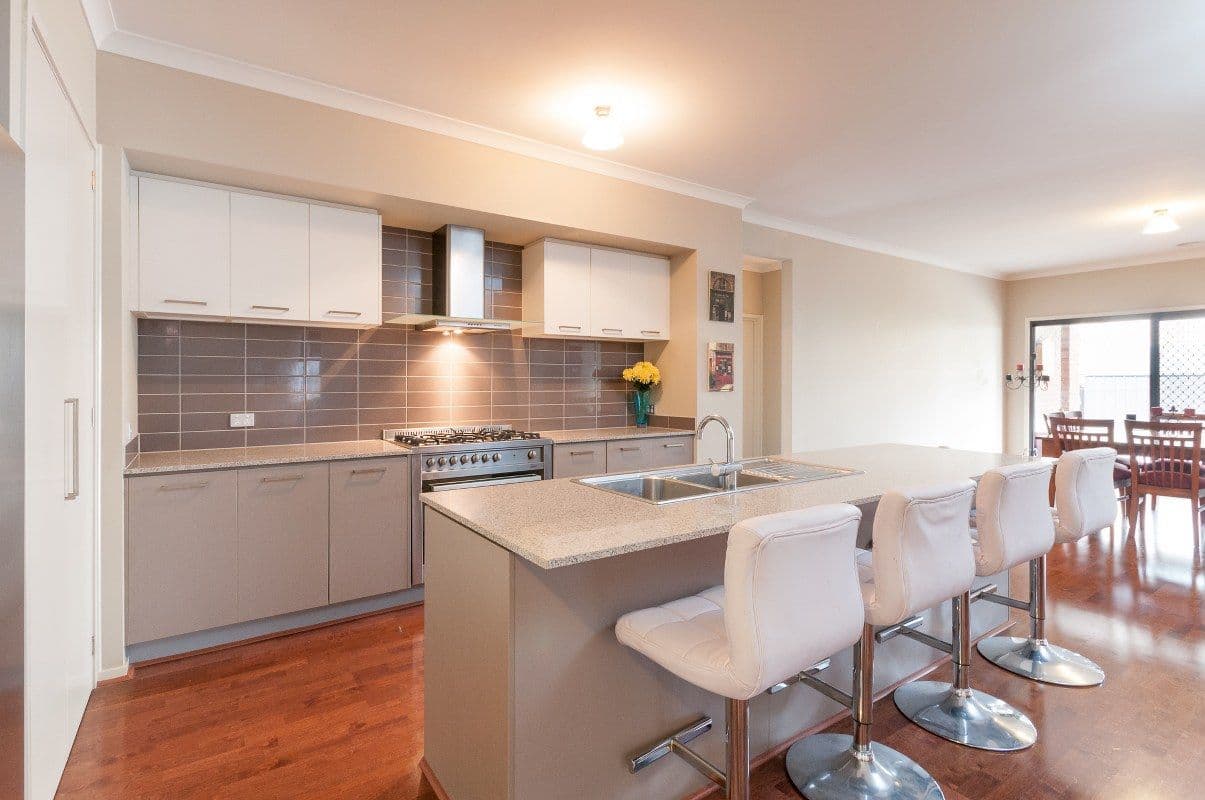34 Middlesborough Drive, CRAIGIEBURN VIC 3064, Craigieburn - Thumbnail 2