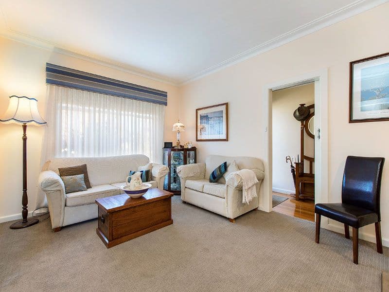 17 Acacia Avenue, MENTONE VIC 3194, Mentone - Thumbnail 4