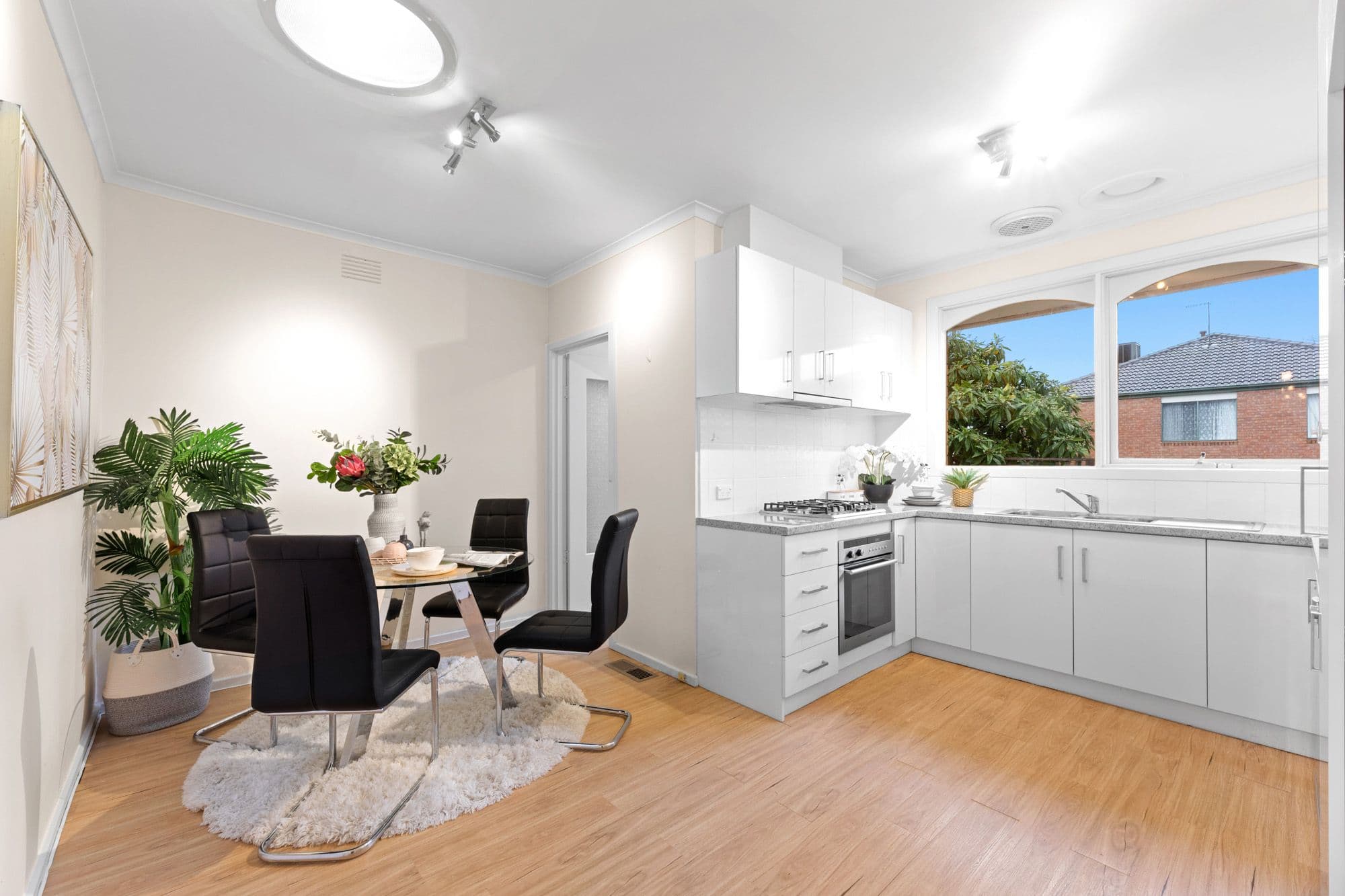 5 Hiddleston Avenue, Box Hill South VIC 3128, Box Hill South - Thumbnail 3