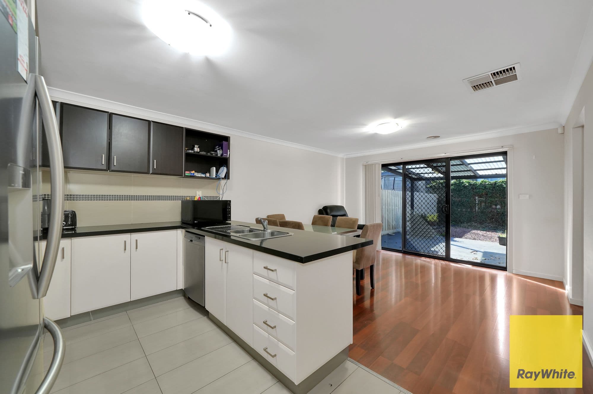 4 Fetlock Drive, Truganina VIC 3029, Truganina - Thumbnail 4