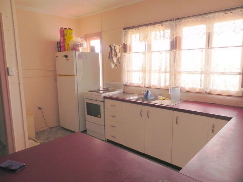 118 Parry Street, Charleville QLD 4470, Charleville - Thumbnail 6