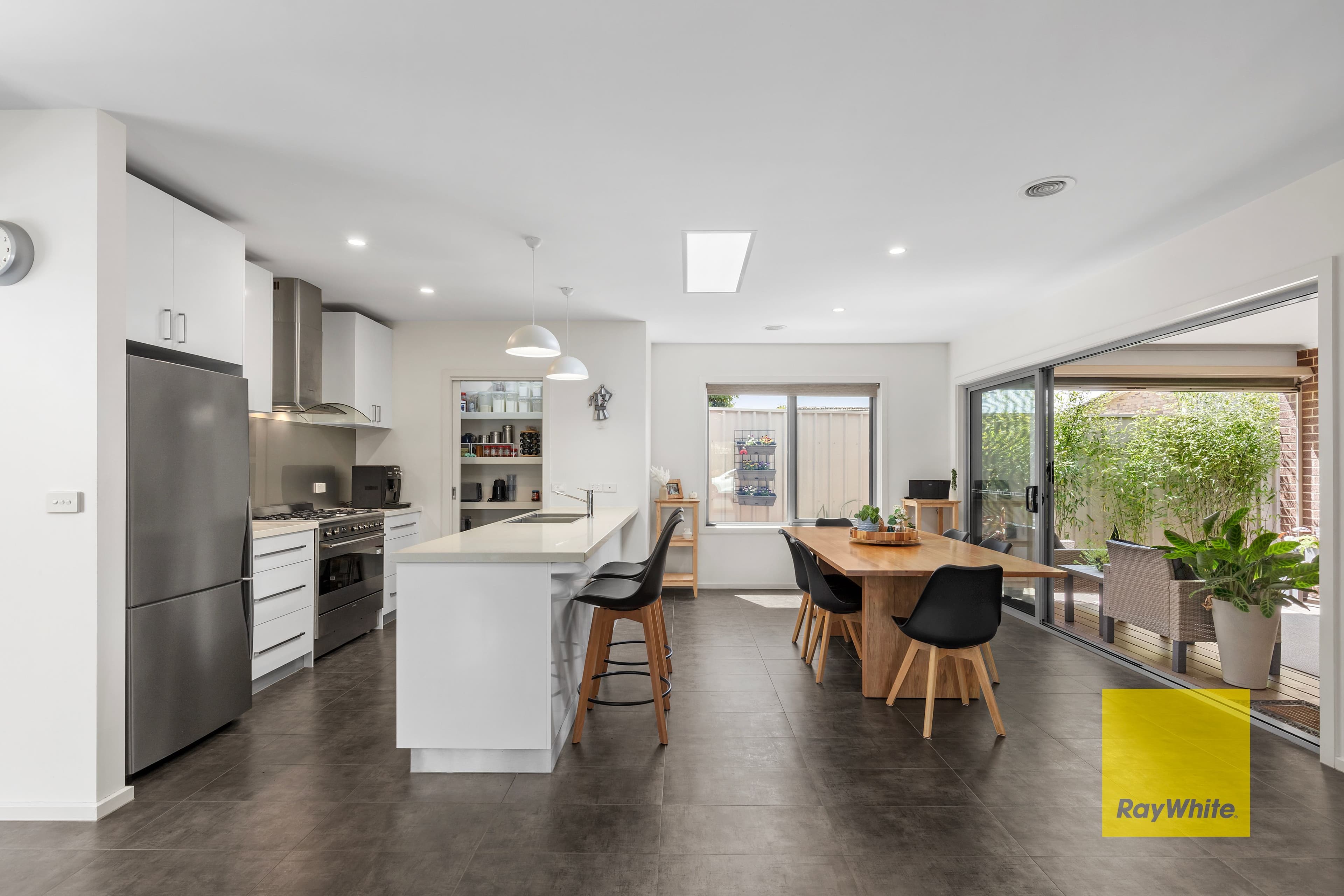 47 Denman Street, East Geelong VIC 3219, East Geelong - Thumbnail 2
