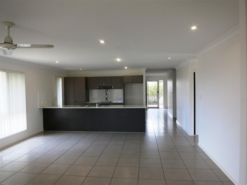 4 Belltrees Place, Gracemere QLD 4702, Gracemere - Thumbnail 3