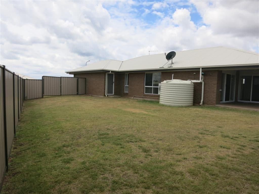 4 Belltrees Place, Gracemere QLD 4702, Gracemere - Thumbnail 4
