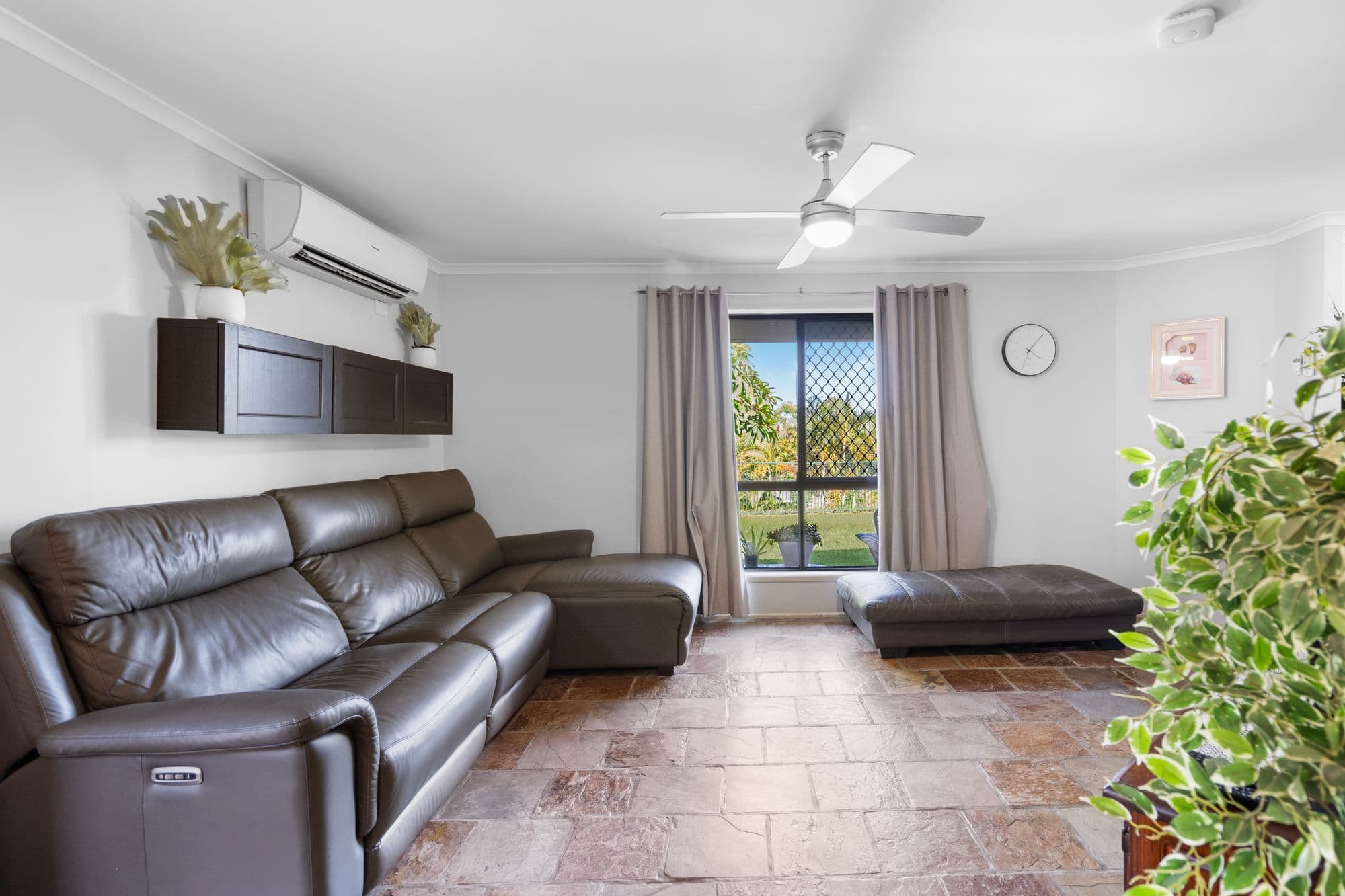 8 Weymouth Court, Mount Warren Park QLD 4207, Mount Warren Park - Thumbnail 5